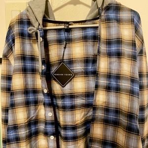 NWT MENS BUTTON DOWN w/HOOD